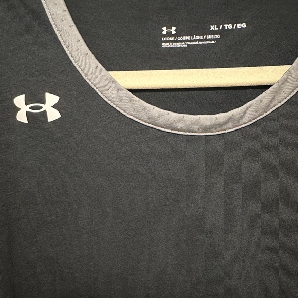 Under Armour Tank Top - Picture 2 of 5